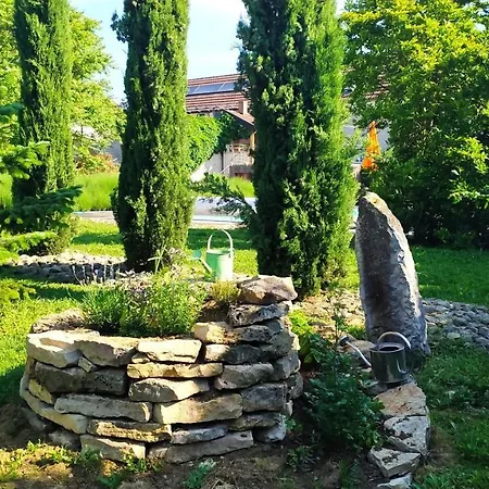Clos Des Chenevieres, 3 Etoiles Comblanchien Exterior photo